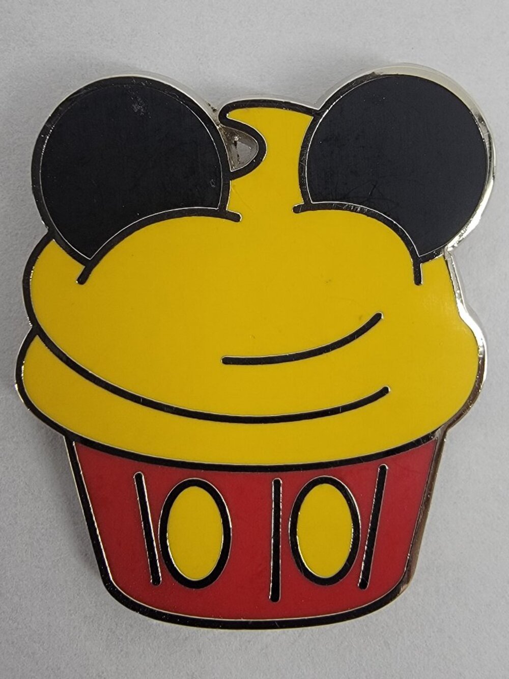 DISNEY Pin Trading ~ Mini Pin Set ~ Character Cupcake ~ Mickey Mouse ~ 2017~P09